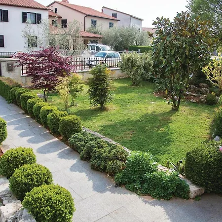 Nice Apartment In Fazana With Wifi *