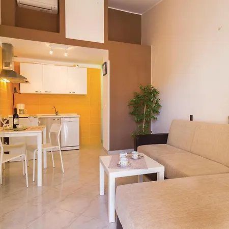 - 07 * פאז'אנה